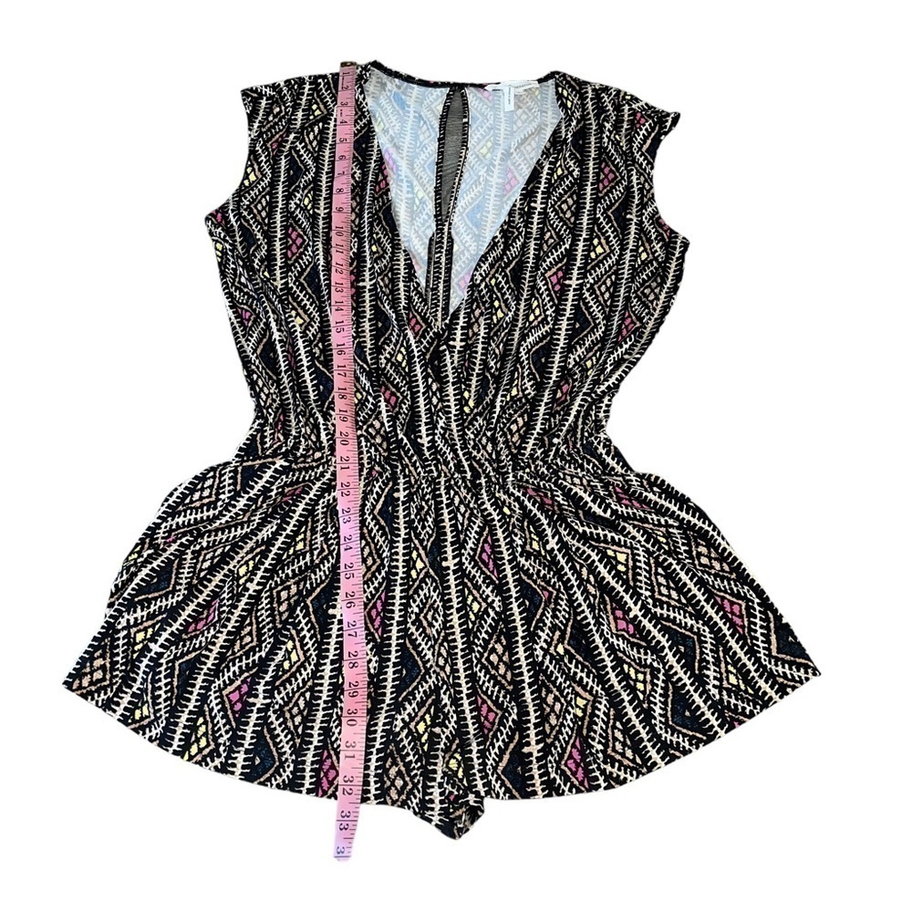 Bcbgeneration Abstract V-Neck Multicolored Patter… - image 5